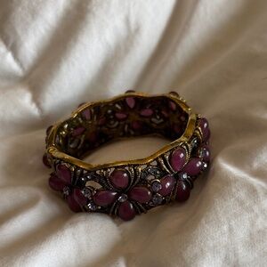 Vintage purple and good Flower Bangle Bracelet with purple gems